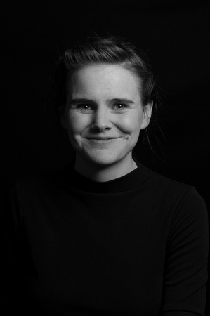Sarah Kin May 2016 Studio Portrait-1